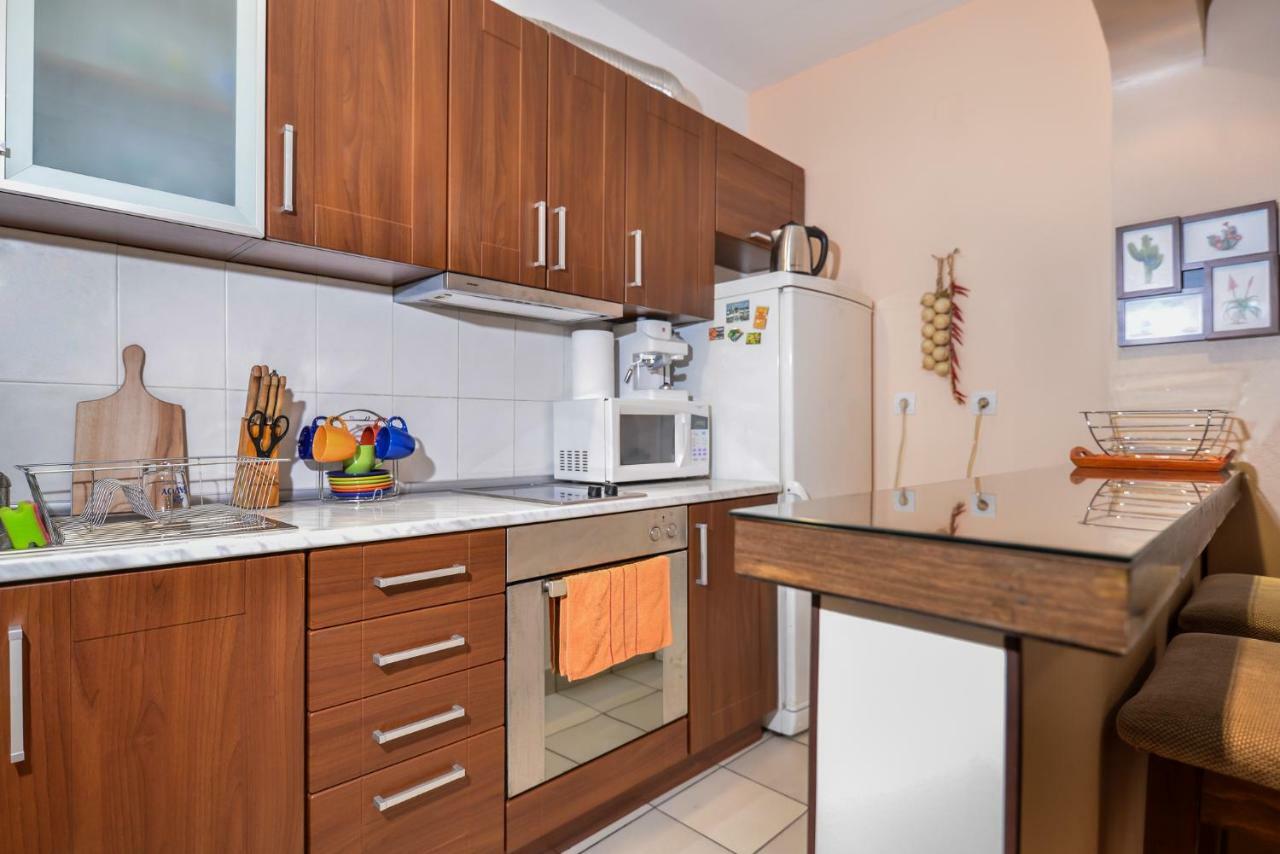 סופיה Comfortable One Bedroom Apartment In A Lively Area | Zona B5 | Russian Square מראה חיצוני תמונה