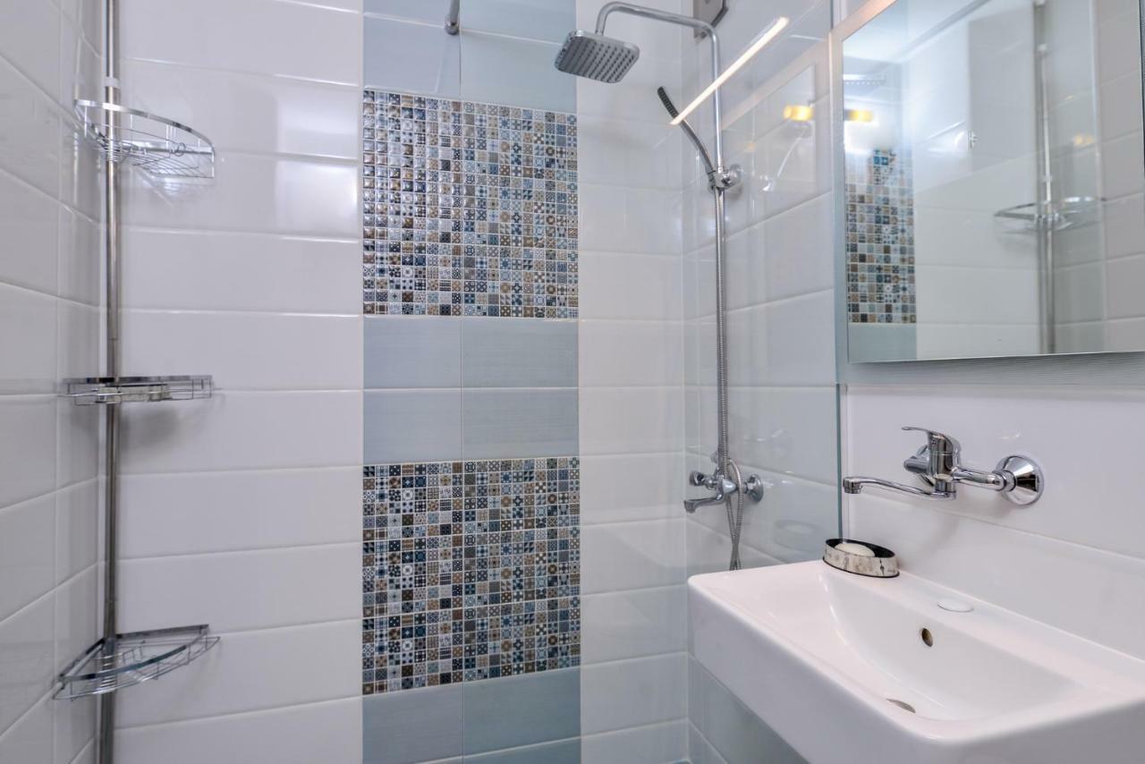 סופיה Comfortable One Bedroom Apartment In A Lively Area | Zona B5 | Russian Square מראה חיצוני תמונה